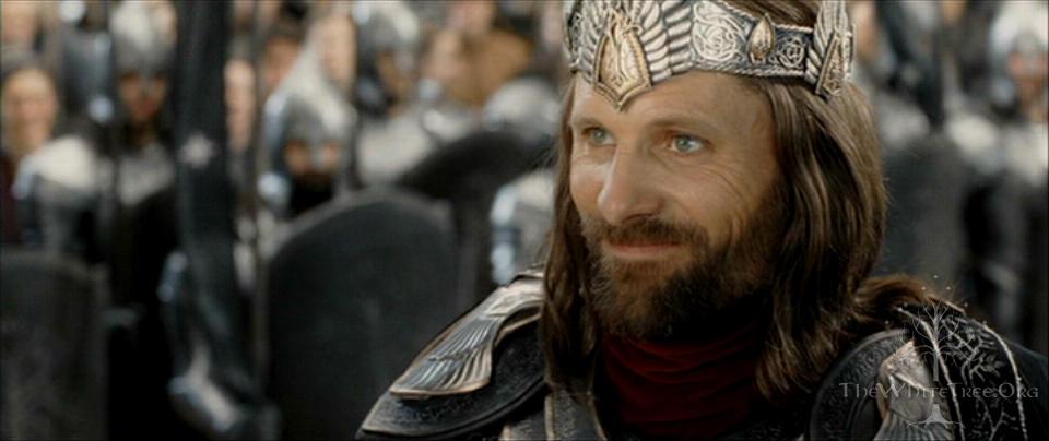 Aragorn Gandalf'a gülümserken.j